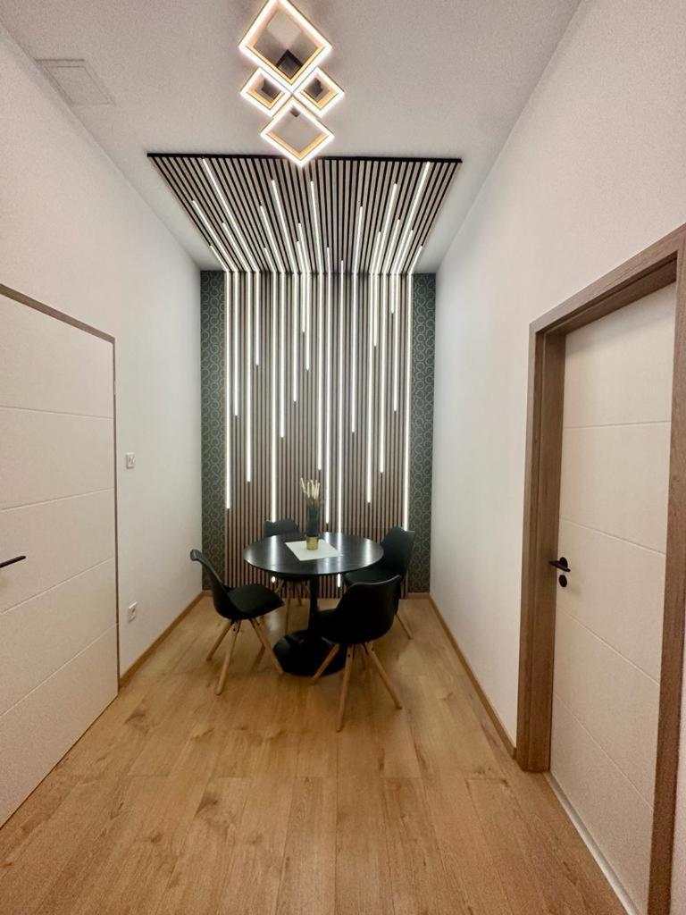 Apartment At Gozsdu Courtyard #Partyzone #Downtown #Freeparking Budapest Exterior photo