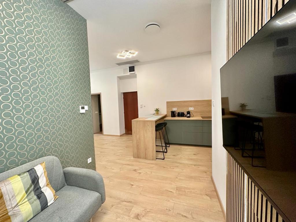 Apartment At Gozsdu Courtyard #Partyzone #Downtown #Freeparking Budapest Exterior photo