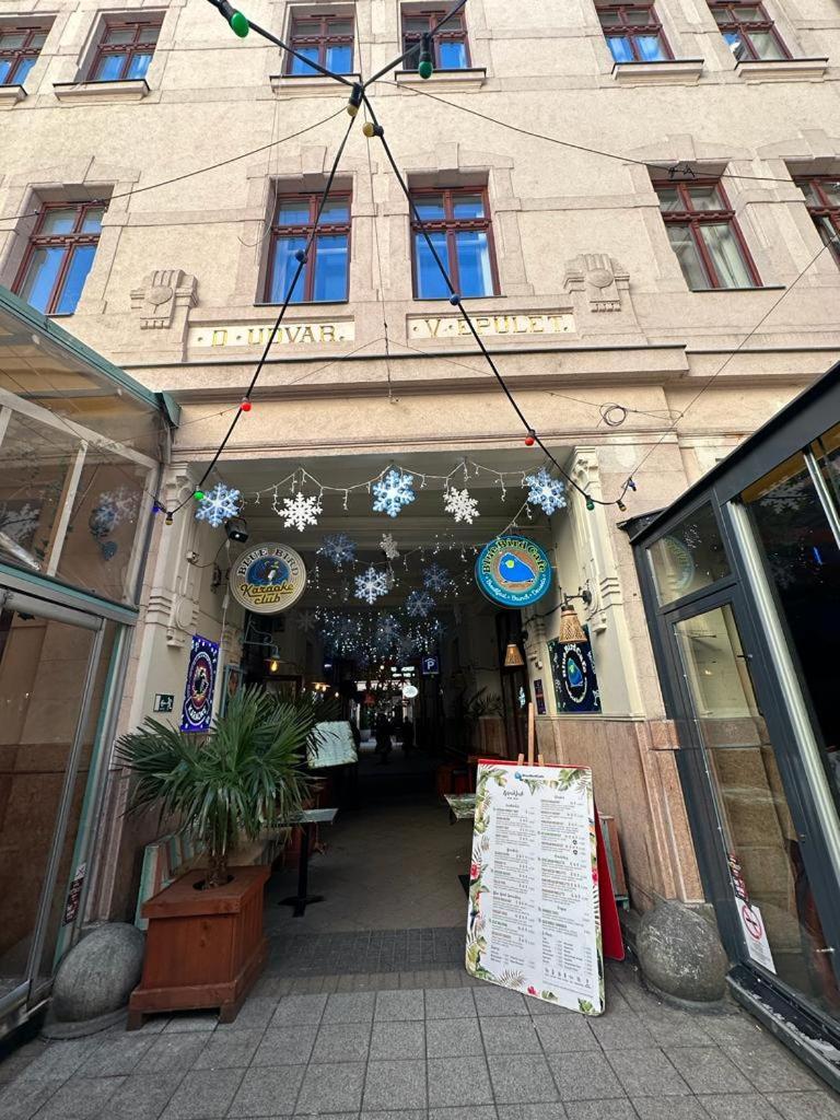 Apartment At Gozsdu Courtyard #Partyzone #Downtown #Freeparking Budapest Exterior photo